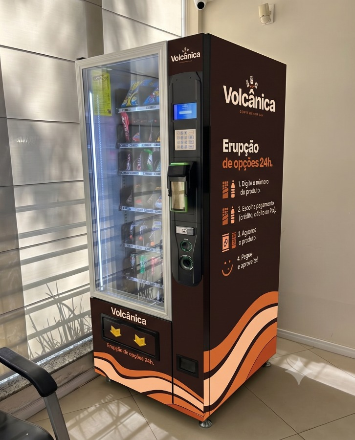 Máquina Volcânica instalada, vista lateral com a estampa